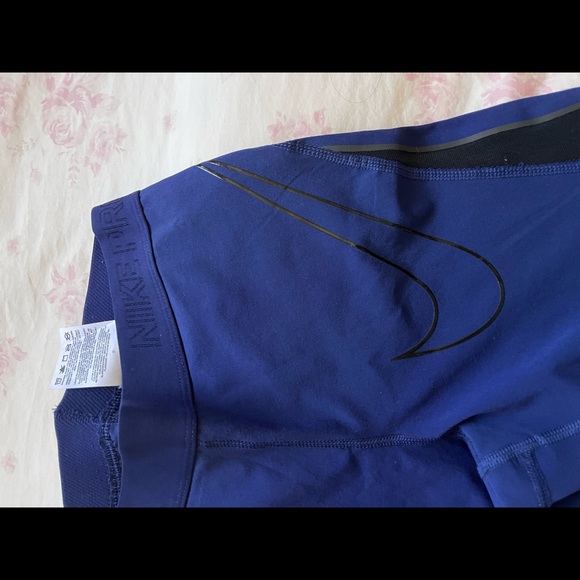 Nike Pro Cropped deep Blue Tights with sheer patches - Picture 2 of 5